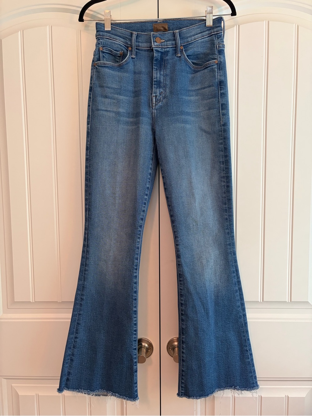 MOTHER The Weekender Fray Jeans Womens Sz 28 Meet Cute Blue Bootcut Flare